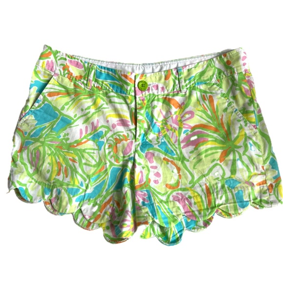 Lilly Pulitzer Buttercup Shorts Size 6 Scalloped Hem Preppy Resort Green White - Picture 1 of 6